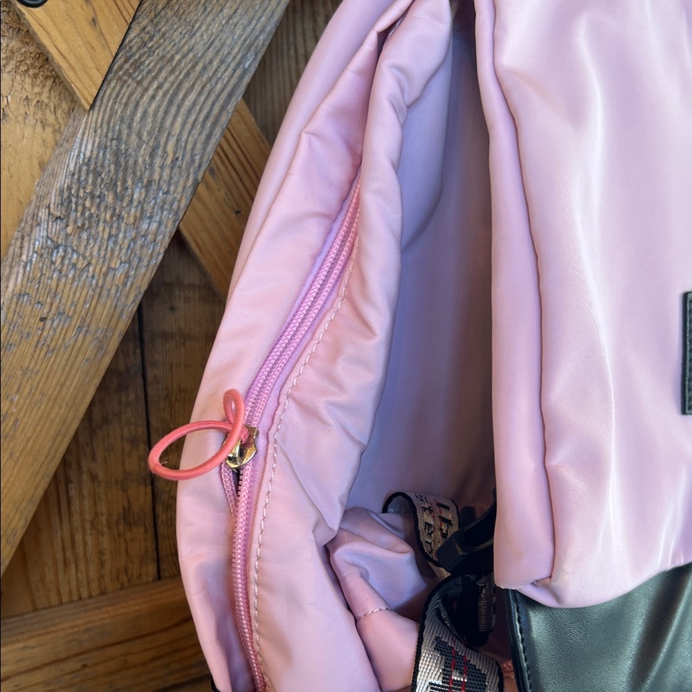 Fendong Girls Korean style pink and black backpack bow knot fur ball, charger - Picture 4 of 14